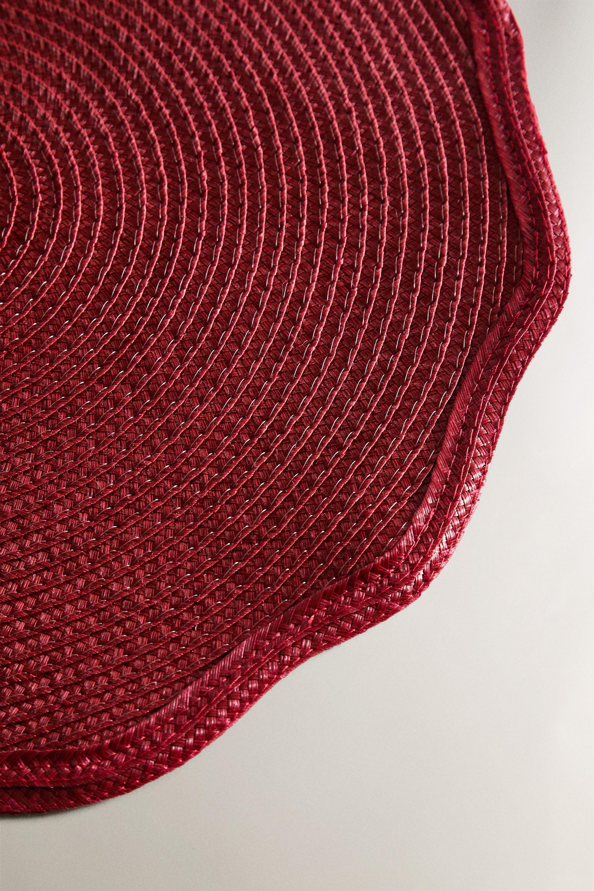 CHRISTMAS BLONDE LACE PLACEMAT (SET OF 2)